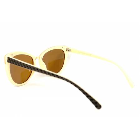 okulary przeciwsłoneczne z brązowymi soczewkami